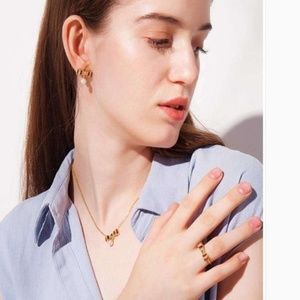 henri bendel Jewelry - Henri Bendel Striped Bow Pearl Stud Earrings henri bendel Jewelry - Henri Bendel Striped Bow Pearl Stud Earrings